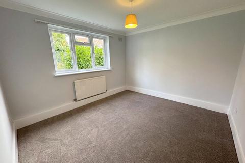 1 bedroom apartment to rent, Coventry Court, Hankins Lane, Mill Hill, NW7