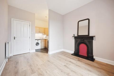 1 bedroom flat to rent, Holmlea Road, Flat 2/2, Cathcart, Glasgow, G44 4AB