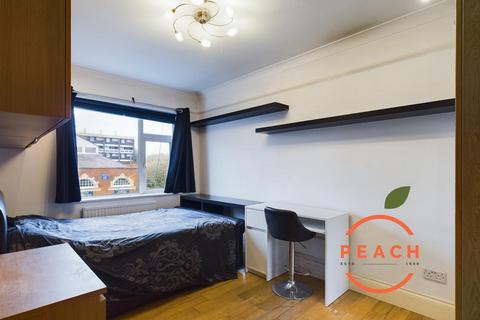 4 Hereford Street, London, E2 6EX