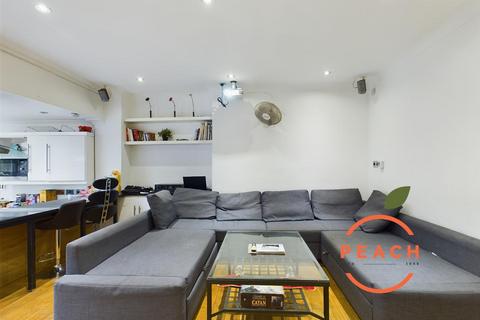 4 Hereford Street, London, E2 6EX