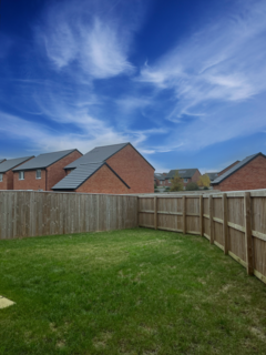 4 bedroom terraced house to rent, Swanage Close, Preston PR4