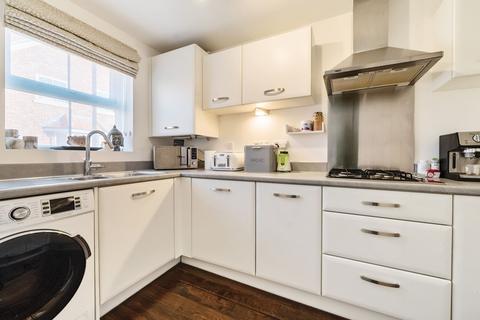 2 Birch Close, Bracklesham Bay, Chichester, PO20 8FS
