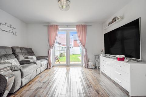 2 Birch Close, Bracklesham Bay, Chichester, PO20 8FS