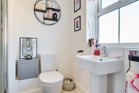2 Birch Close, Bracklesham Bay, Chichester, PO20 8FS