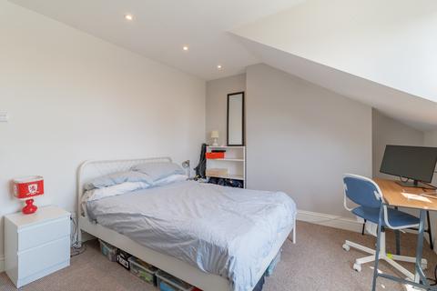 2 bedroom flat for sale, 176-178 Merton Road, London SW19