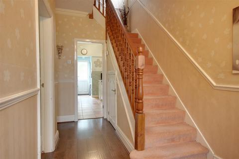 44 Beverley Road, Kirk Ella, Hull, HU10 7QB