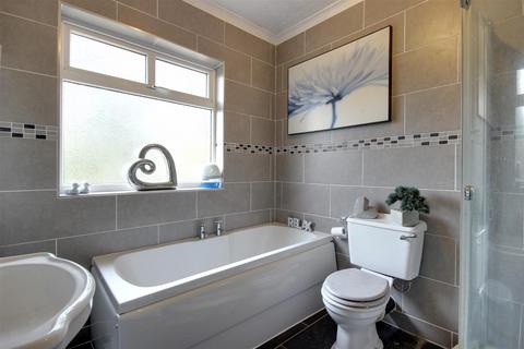 44 Beverley Road, Kirk Ella, Hull, HU10 7QB