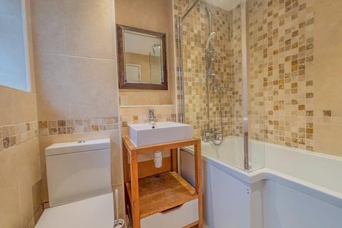 2 bedroom apartment to rent, Elm Lane, Bristol BS6