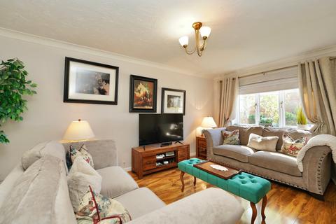 17 Barn Close, Hartford, Huntingdon, PE29 1XF