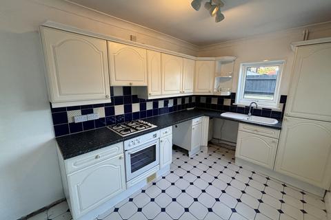 2 bedroom terraced house to rent, Mountain Ash, CF45