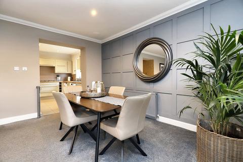 14 Dunrobin Road, ML6 8LP