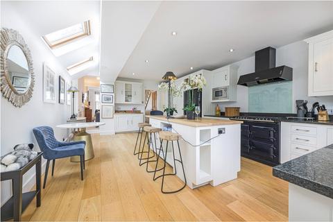 5 bedroom end of terrace house for sale, Bendemeer Road, London, SW15