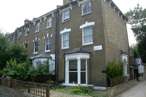 4 bedroom flat to rent, Amhurst Road, Stoke Newington