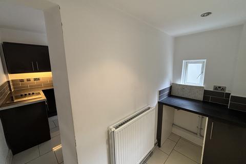 3 bedroom terraced house to rent, Mountain Ash, CF45