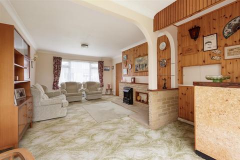 4 bedroom detached house for sale, Hazlemere Road, Seasalter, Whitstable