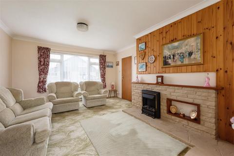 4 bedroom detached house for sale, Hazlemere Road, Seasalter, Whitstable