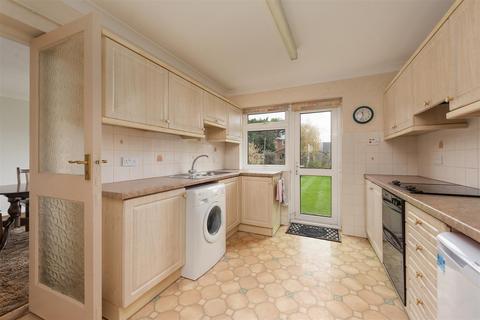 4 bedroom detached house for sale, Hazlemere Road, Seasalter, Whitstable