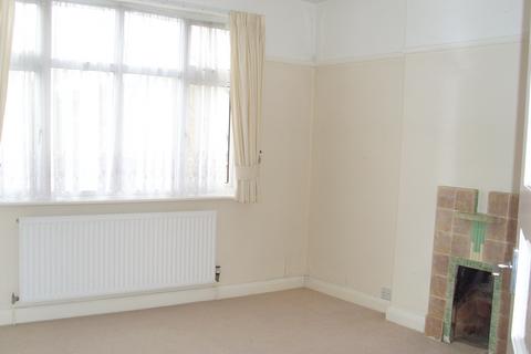 2 bedroom apartment to rent, Springfield Gardens, Upminster RM14