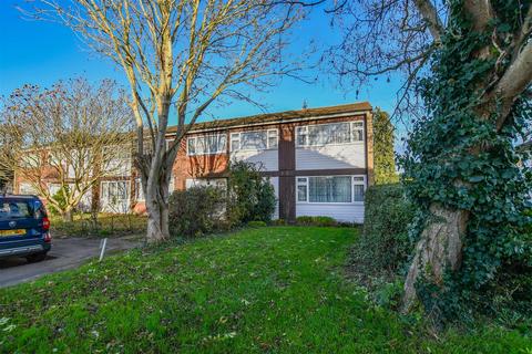 4 bedroom end of terrace house for sale, Alder Close, Park Street, St. Albans