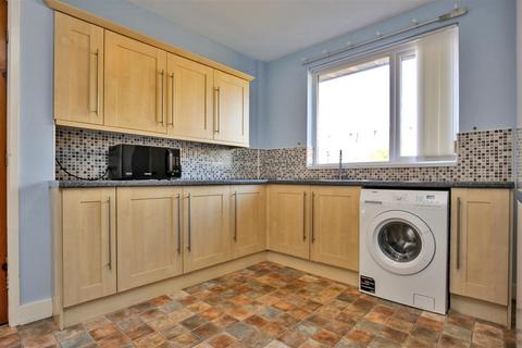 3 bedroom property to rent, Beadnell Place, Newcastle Upon Tyne NE2