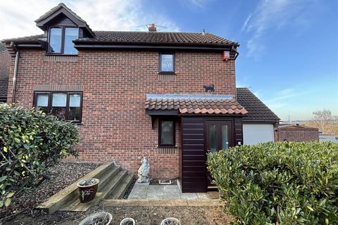 3 bedroom detached house for sale, Grantham Crescent, Ipswich