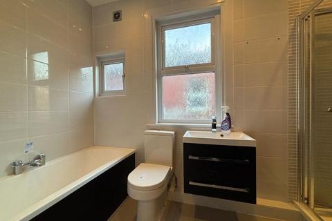 2 bedroom flat for sale, 83 Perth Road, Leyton, London, E10 7PA