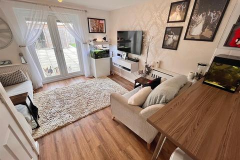 2 bedroom end of terrace house for sale, Pascoe Drive, Ormesby