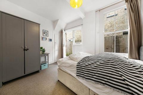 2 bedroom flat to rent, Rudloe Road, Balham, London, SW12