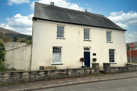 5 bedroom detached house for sale, Merthyr Road, Govilon, NP7