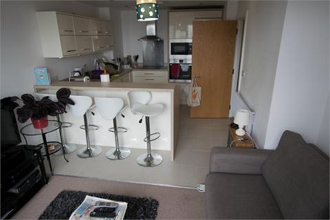 2 bedroom apartment to rent, Pendeen House, Prospect Place, Cardiff CF11