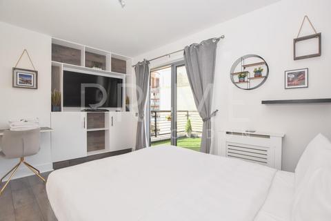 2 bedroom apartment to rent, Pillfold House, Old Paradise Street, London