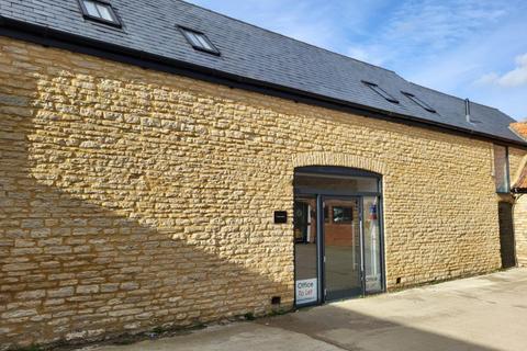 Office to rent - OLNEY ROAD, YARDLEY HASTINGS