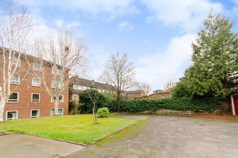 2 bedroom flat to rent, Berrylands, Surbiton, KT5