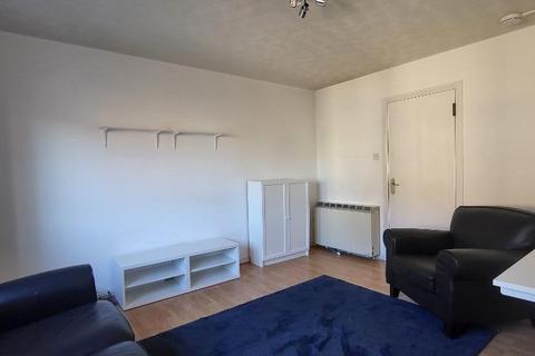 2 bedroom flat to rent, Dorset Place, Edinburgh EH11