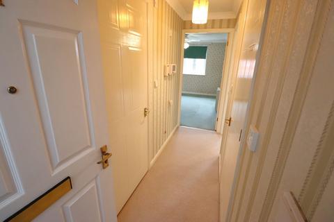 1 bedroom retirement property for sale, King Georges Close, Rayleigh, SS6