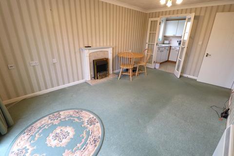 1 bedroom retirement property for sale, King Georges Close, Rayleigh, SS6