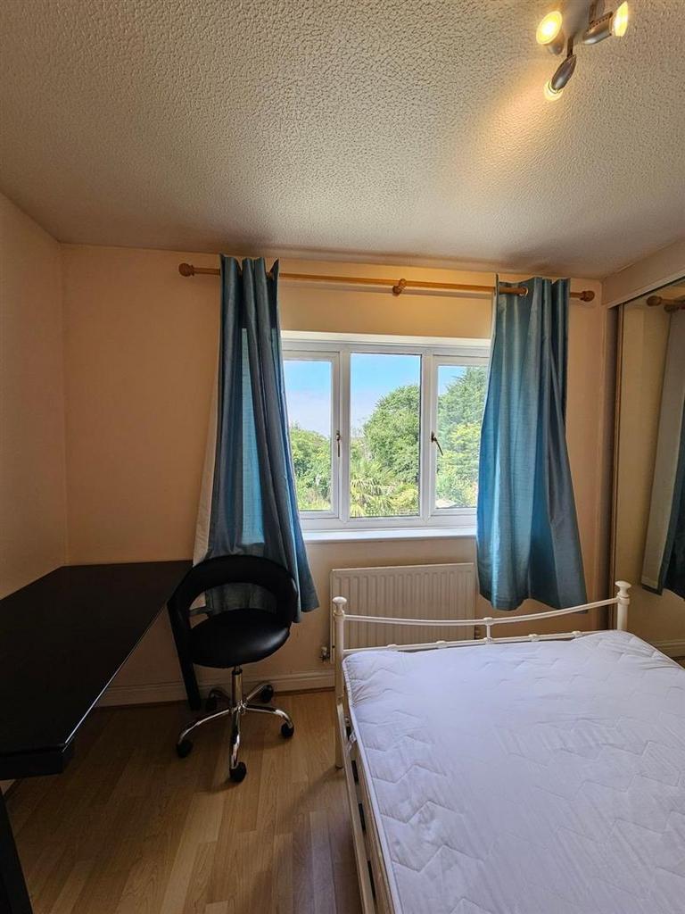 Bedroom-1 - 485695233.jpg