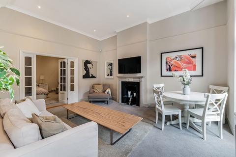 3 bedroom apartment to rent, Queen's Gate Place Mews, SW7