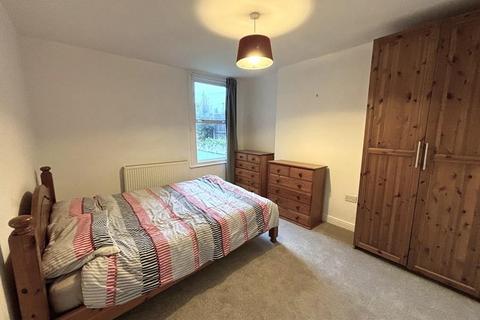 3 bedroom maisonette to rent, Perry Rise, London, SE23