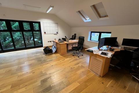 Office to rent, 6 Blue Barns Business Park, Old Ipswich Road, Ardleigh, Colchester, Essex, CO7