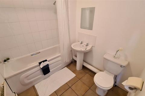 2 bedroom flat to rent, Wilmslow Road, Manchester