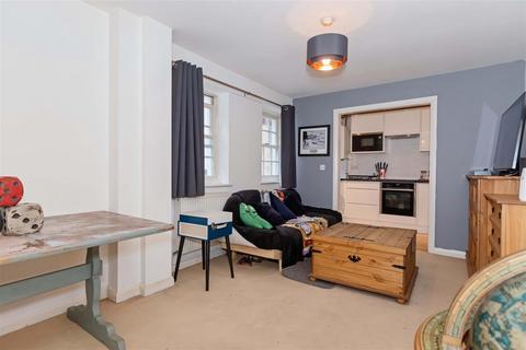 1 bedroom flat for sale, Field Row, Worthing