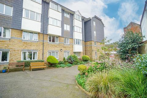 2 bedroom flat for sale, The Bourne, Hastings