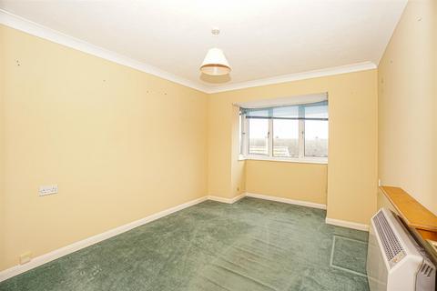 2 bedroom flat for sale, The Bourne, Hastings