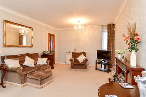 2 bedroom ground floor flat for sale, Dorchester Gardens, Worthing, West Sussex