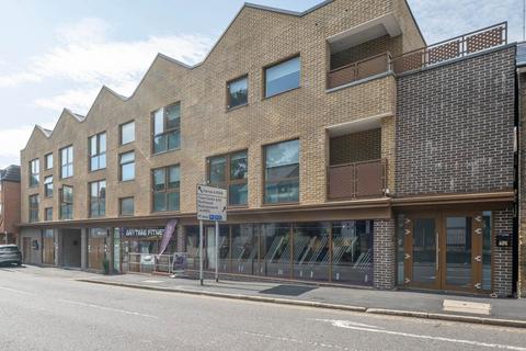 2 bedroom apartment to rent, WD19 Aldenham Rd 26-1