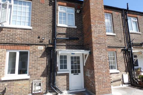 3 bedroom maisonette to rent, Grosvenor Road, Tunbridge Wells, TN1