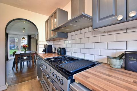 69 Jacketts Field, Abbots Langley, WD5 0EN