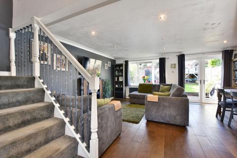69 Jacketts Field, Abbots Langley, WD5 0EN