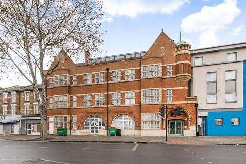 2 bedroom flat for sale, Barking Road, Plaistow, London, E13 8HL